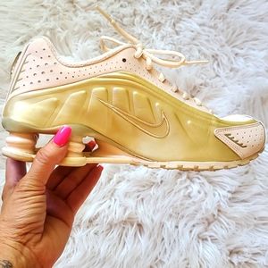 NIKE Shox size 8.5 💗